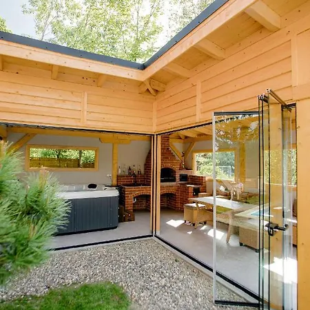 Chalet Holzhaus Sadu