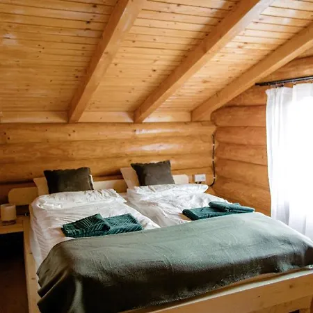 Holzhaus Sadu
