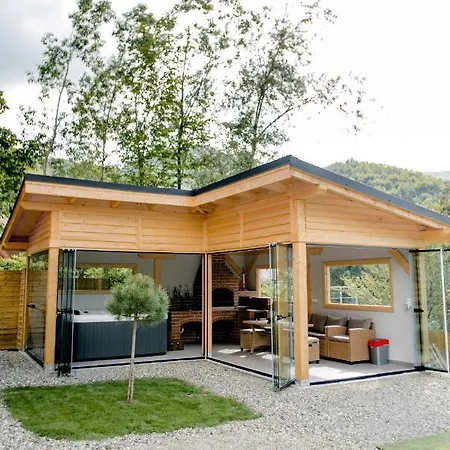 Holzhaus Sadu